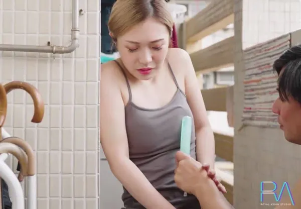 sex chị dâu việt Cậu con trai vô sinh, bố Người chồng an ủi rồi giúp vợ sắp cưới của con trai có thai